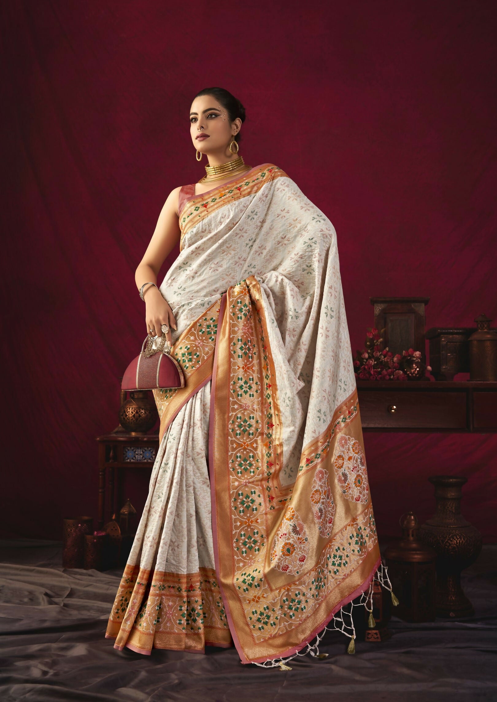 Vishnu Weaves Women's White Paithani Silk Saree with Blouse - Distacart