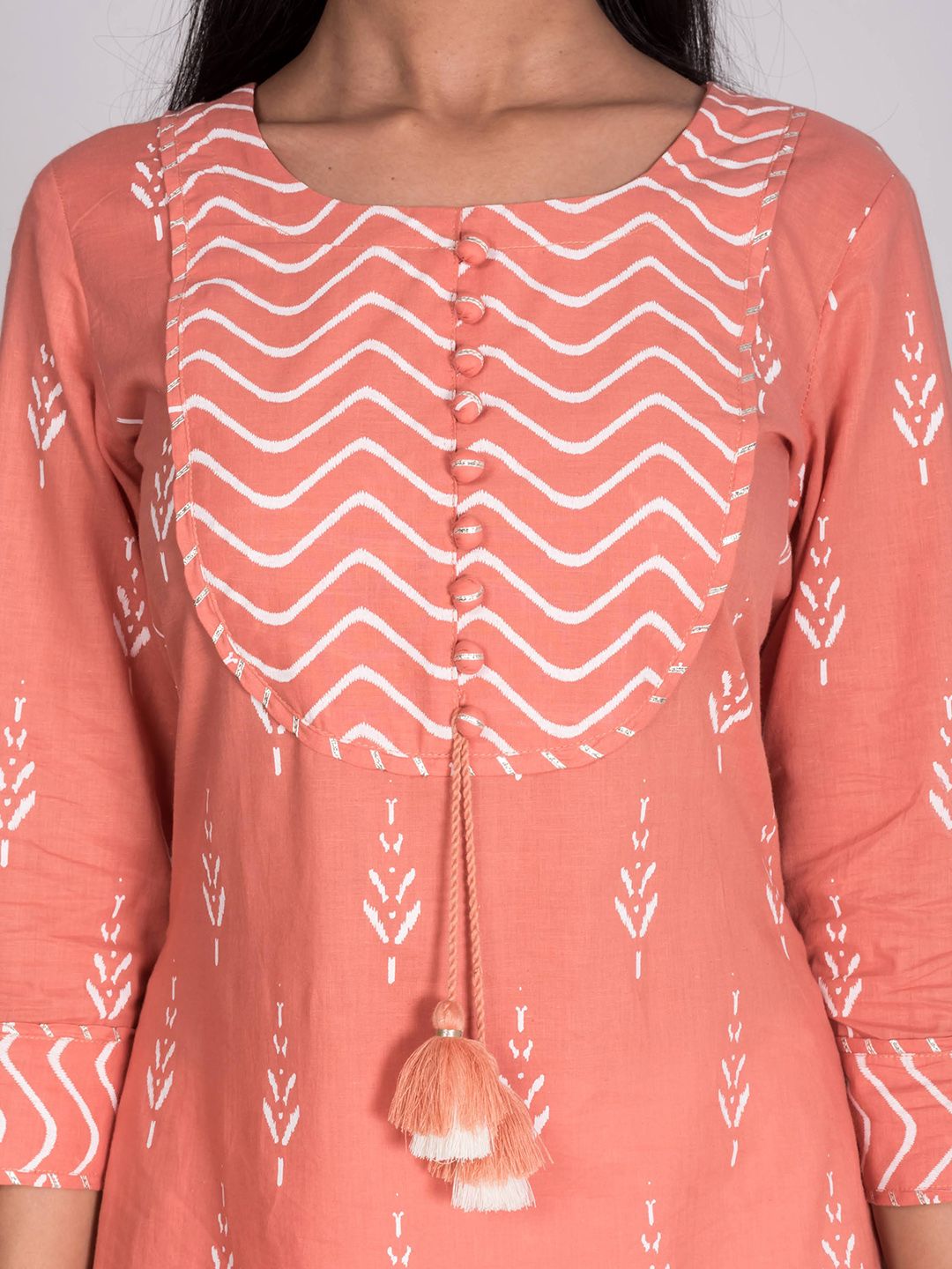 Swasti Women Peach-Coloured & peach pink Thread Work Floral Kurta - Distacart