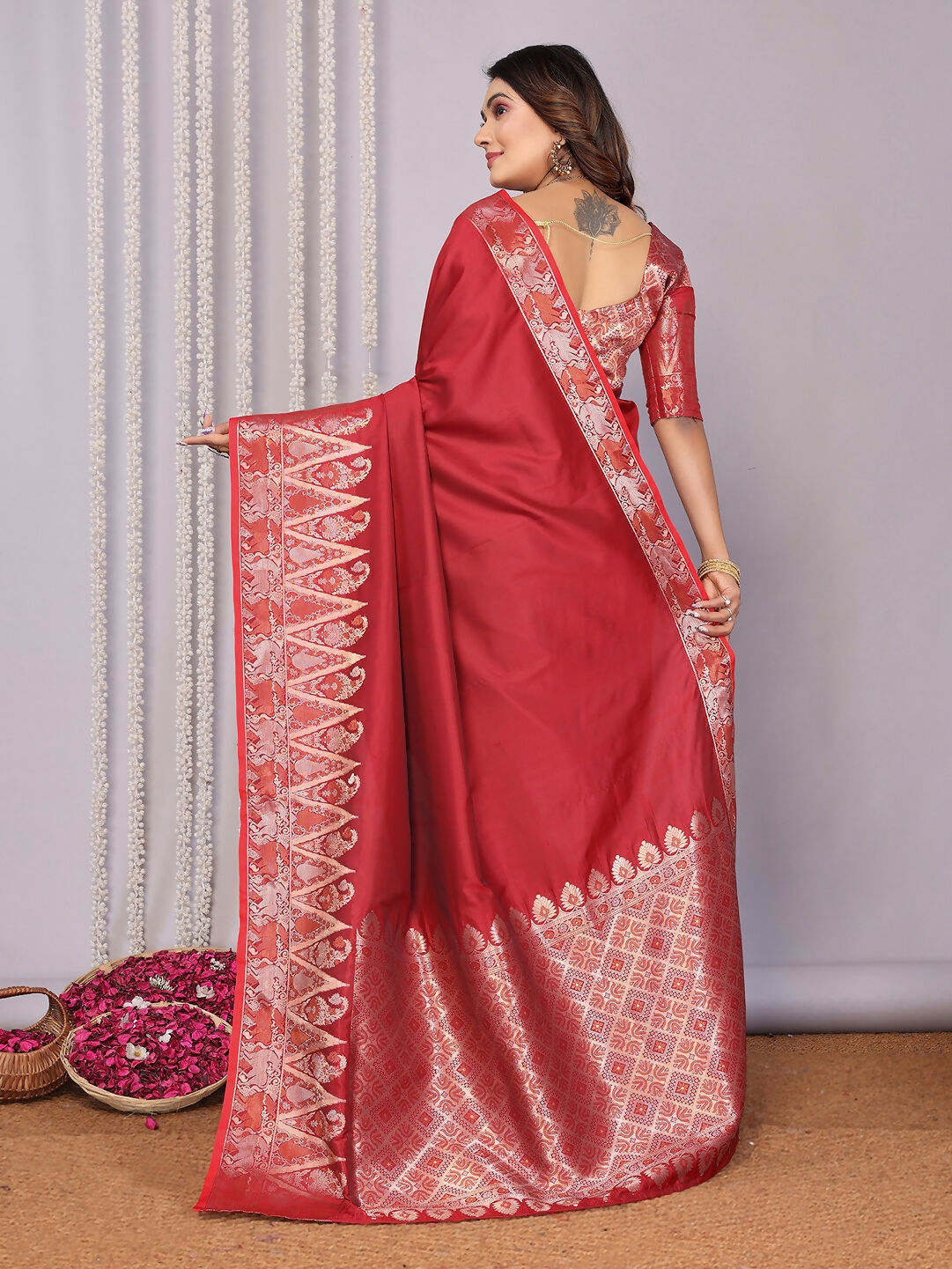 Joban Fashion Banarasi Red Jacquard WovenSoft Silk Saree