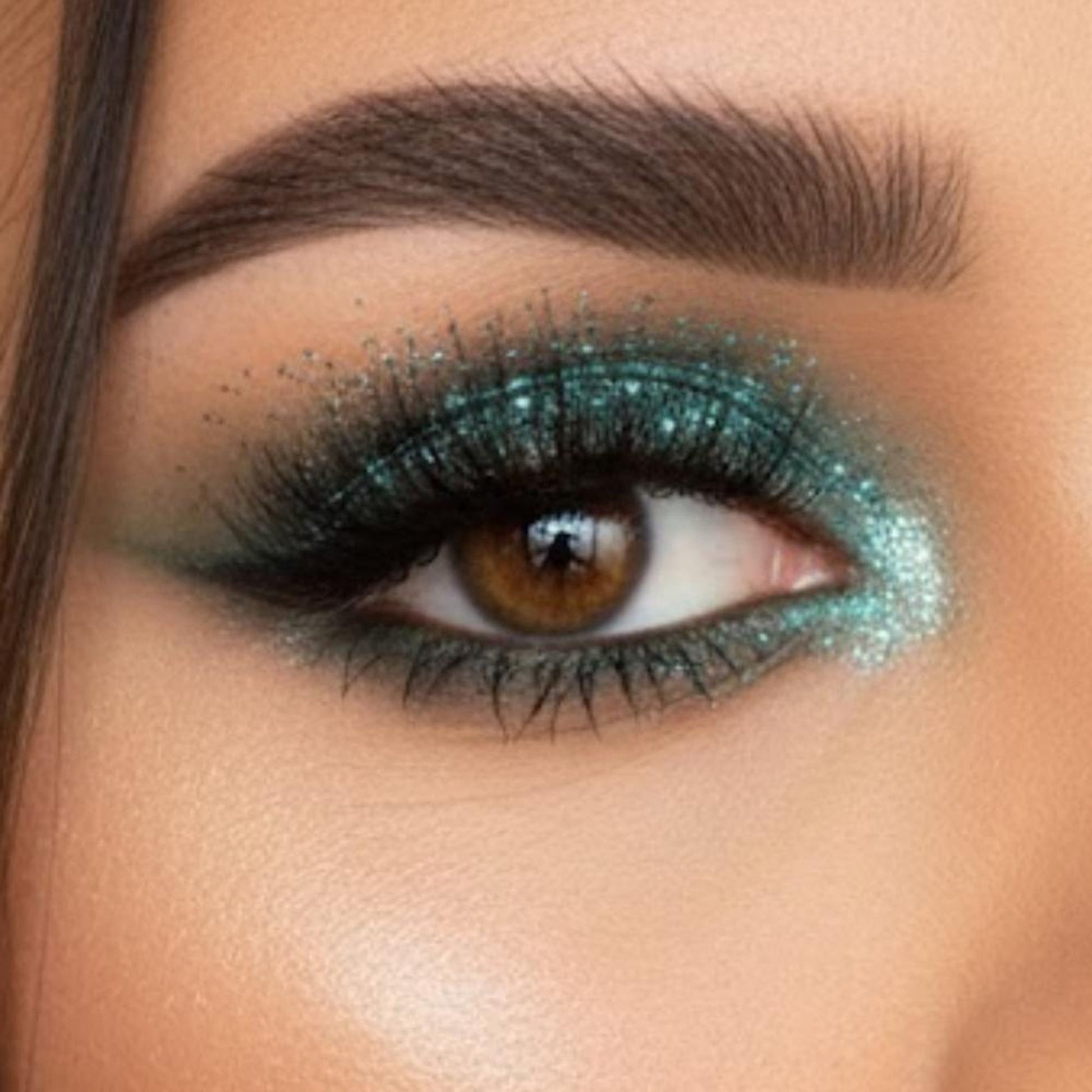 london prime makeup glitter green