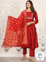 Thumbnail for Ode by House of Pataudi Floral Yoke Design Kurta With Trousers & Dupatta - Distacart