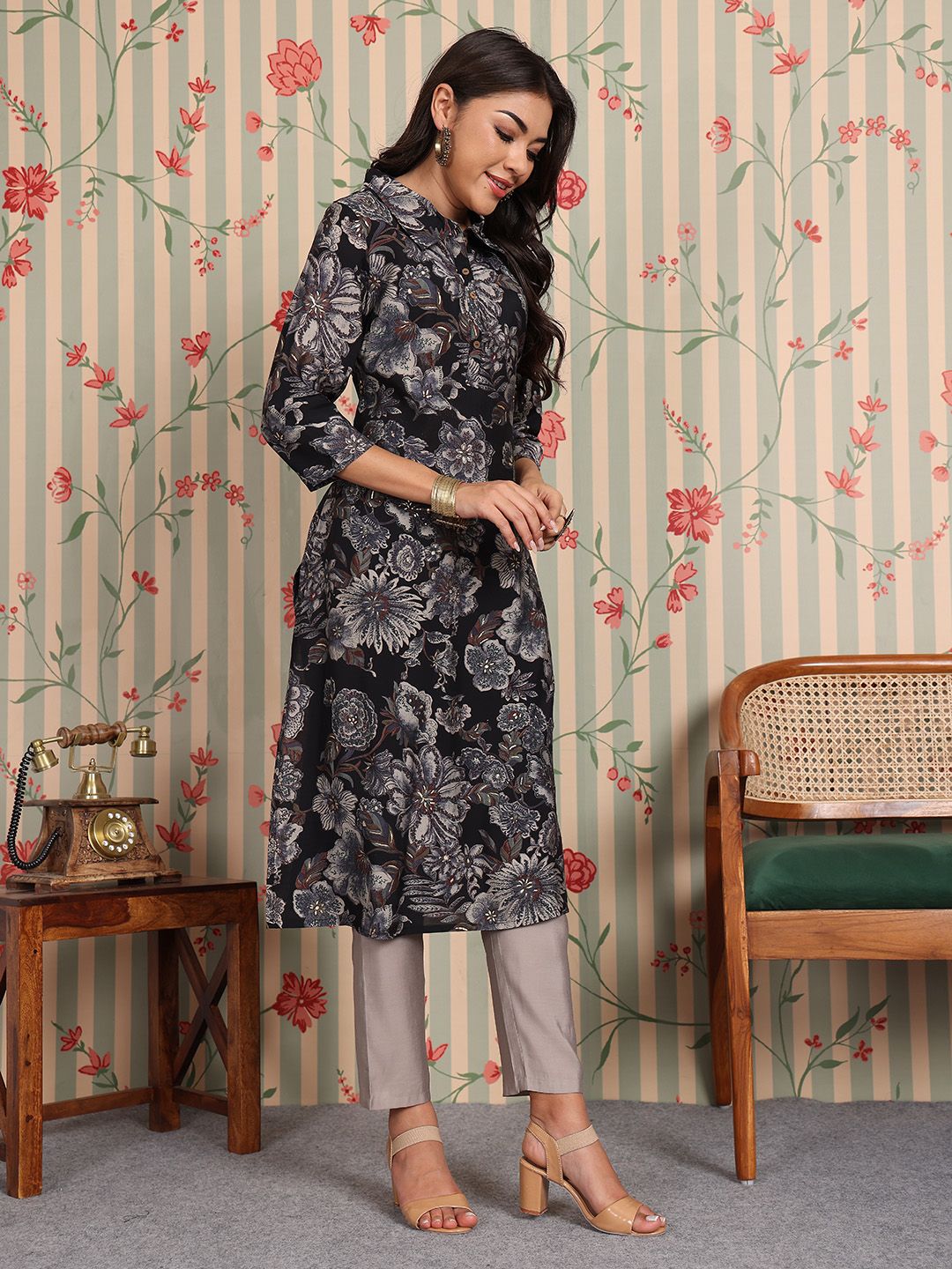 Ode by House of Pataudi Floral Printed Regular Chanderi Silk Kurta with Trousers - Distacart