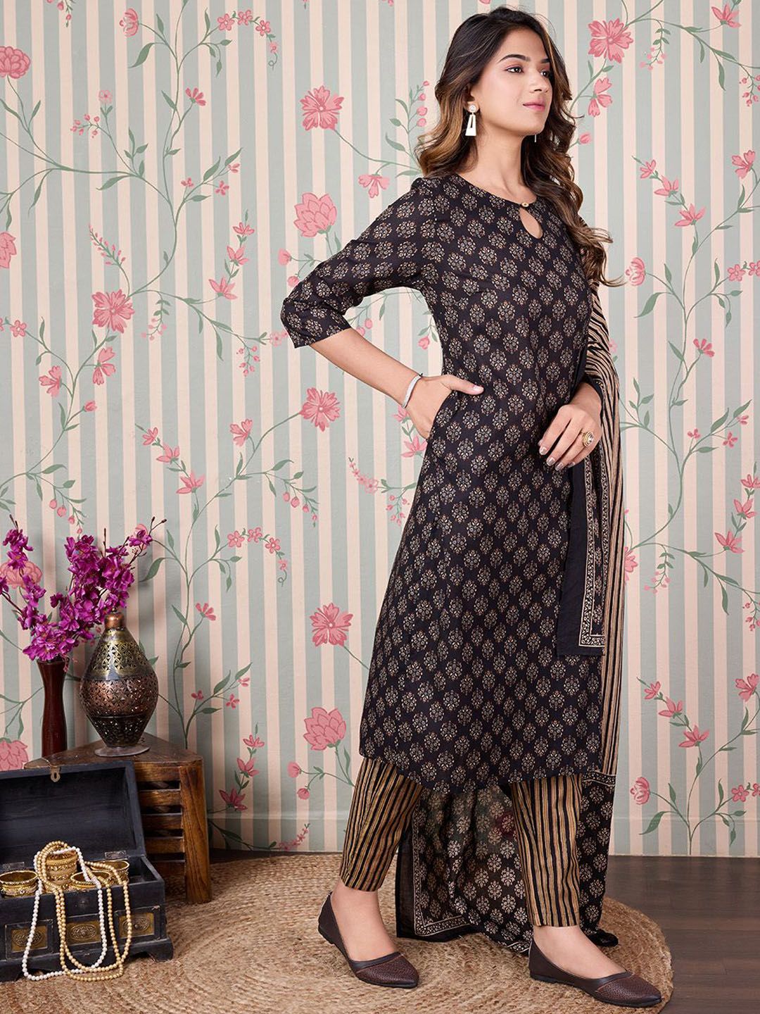 Ode by House of Pataudi Ethnic Motifs Printed Pure Cotton Kurta with Trousers & Dupatta - Distacart