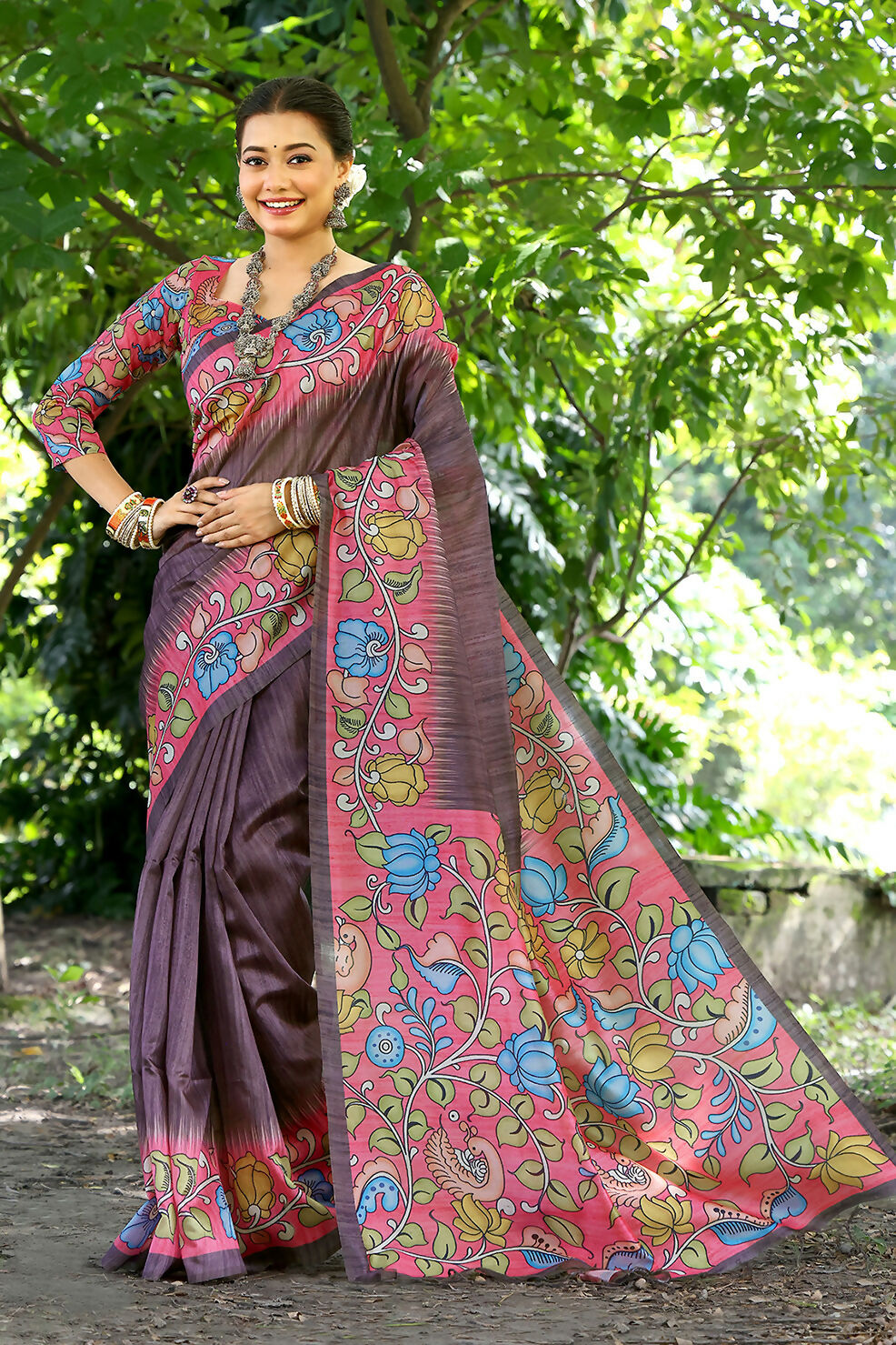 KAJAL_LOTUS_COFFEE (3)