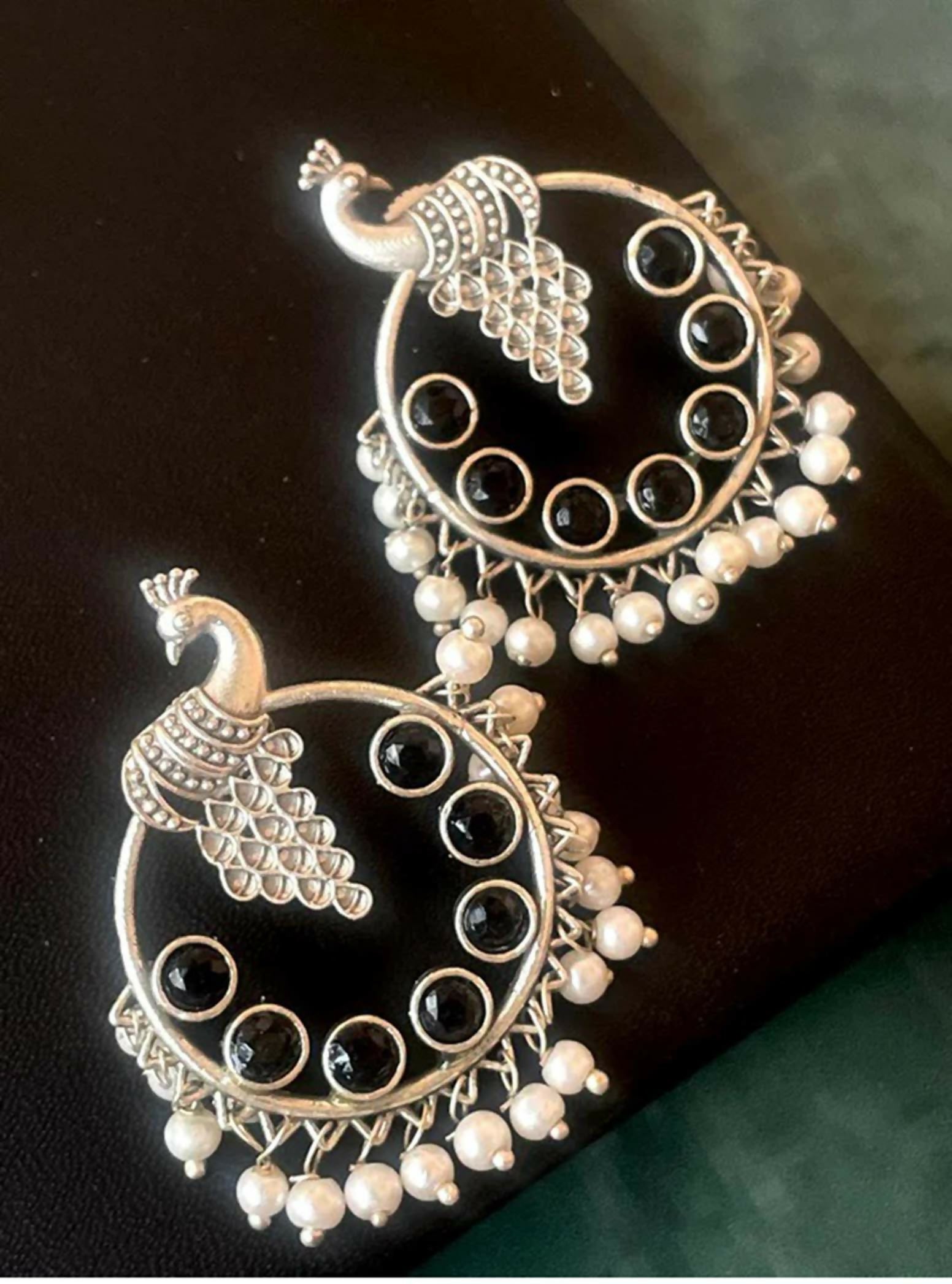 Joban Fashion Women Black Silver Replica Peacock Shape Monalisa Stone Beaded Round Earring