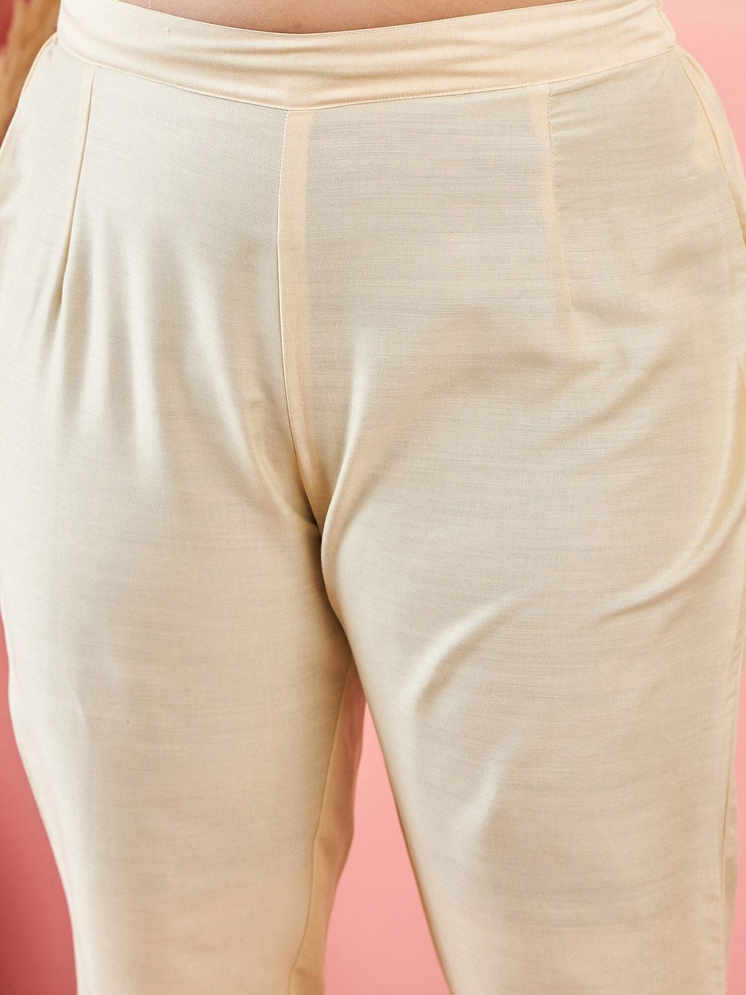 Sztori V-Neck Straight Kurta With Trouser