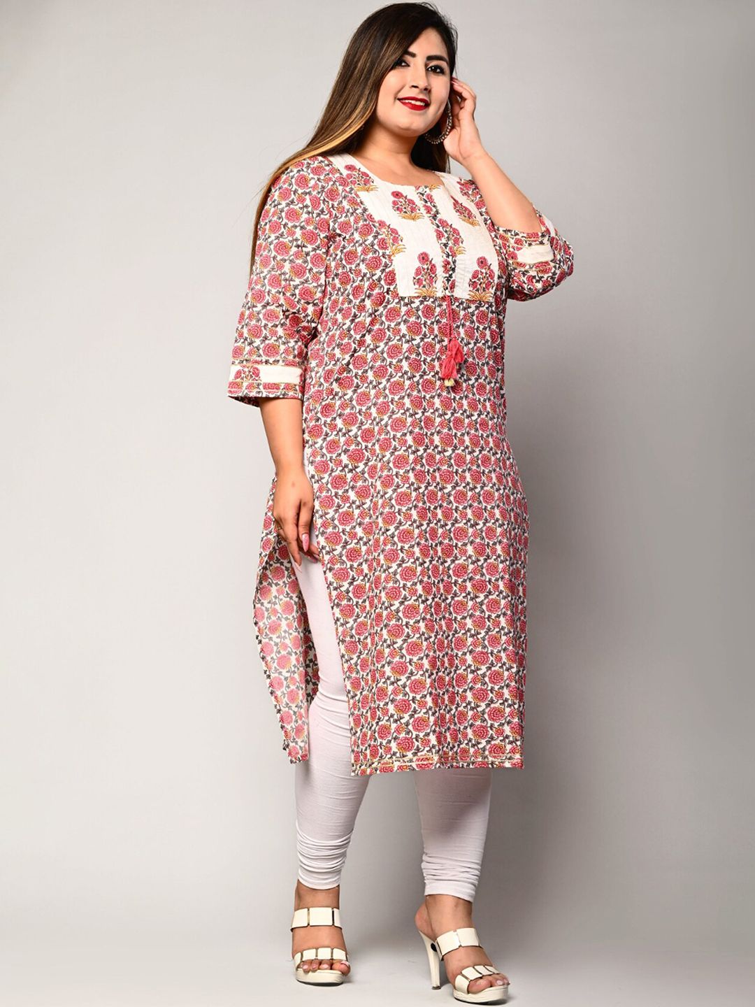 Swasti Women White Geometric Printed Floral Pathani Kurta
