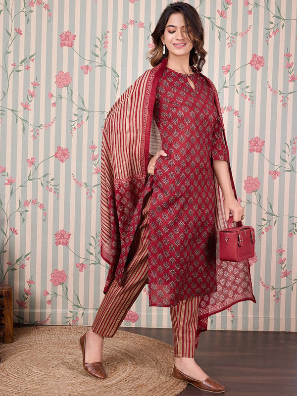 Ode by House of Pataudi Floral Printed Regular Pure Cotton Kurta with Trousers & Dupatta - Distacart