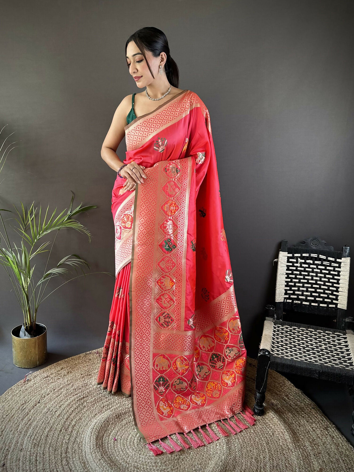Joban Fashion Peach Elephant & Floral Motifs Soft Lichi Silk Banarasi Saree