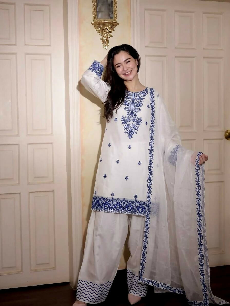 Teeya Creation Womens Trendy Stylish Embroidery Thread Work Kurta Set - Dista