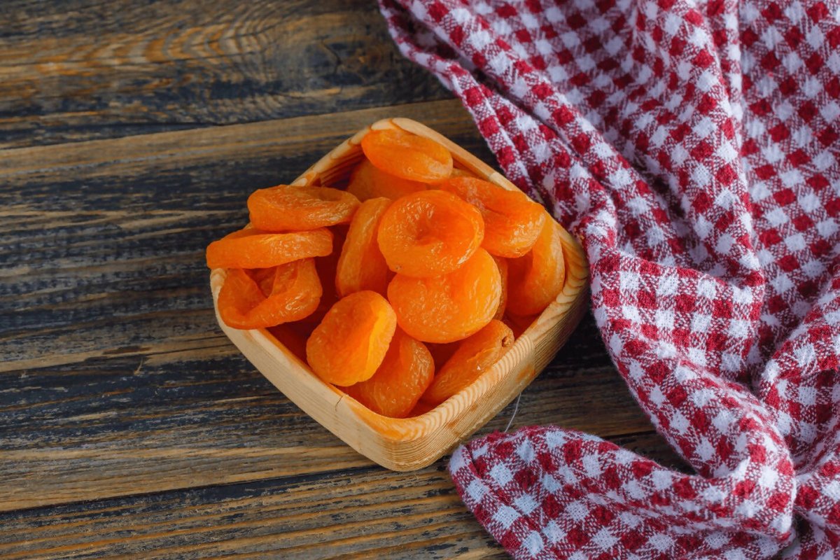 Ajfan Premium Apricots High in Nutrient and Low in Calorie Healthy Snacks - Distacart