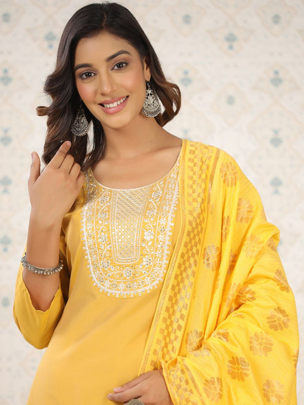 Ode by House of Pataudi Floral Yoke Design Regular Kurta with Trousers & Dupatta - Distacart