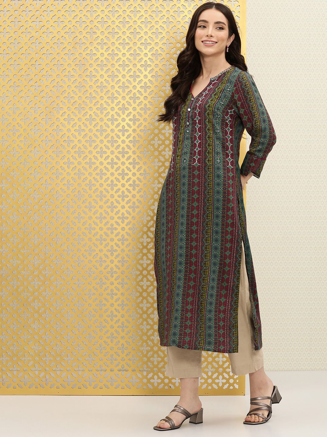 Ode by House of Pataudi Embroidered Thread Work & Mirror Work Indie Prints Kurta - Distacart