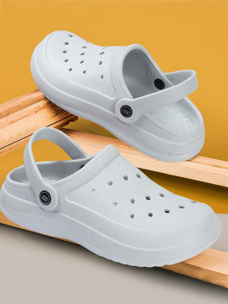 Roadster The Lifestyle Co. Men Textured Clogs
