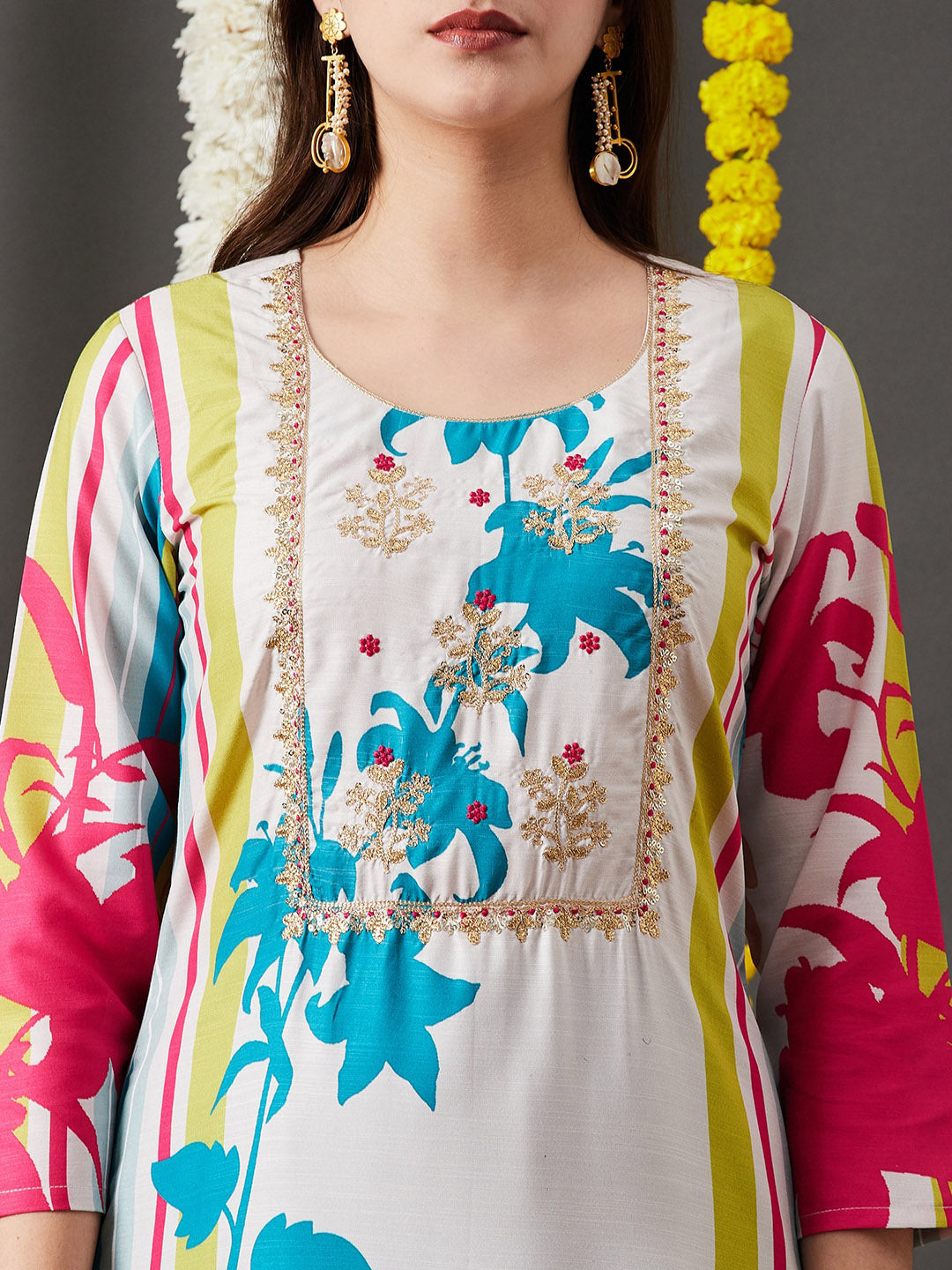 Kalini Floral Printed Thread Work Detailed Straight Kurta & Trouser With Dupatta - Distacart
