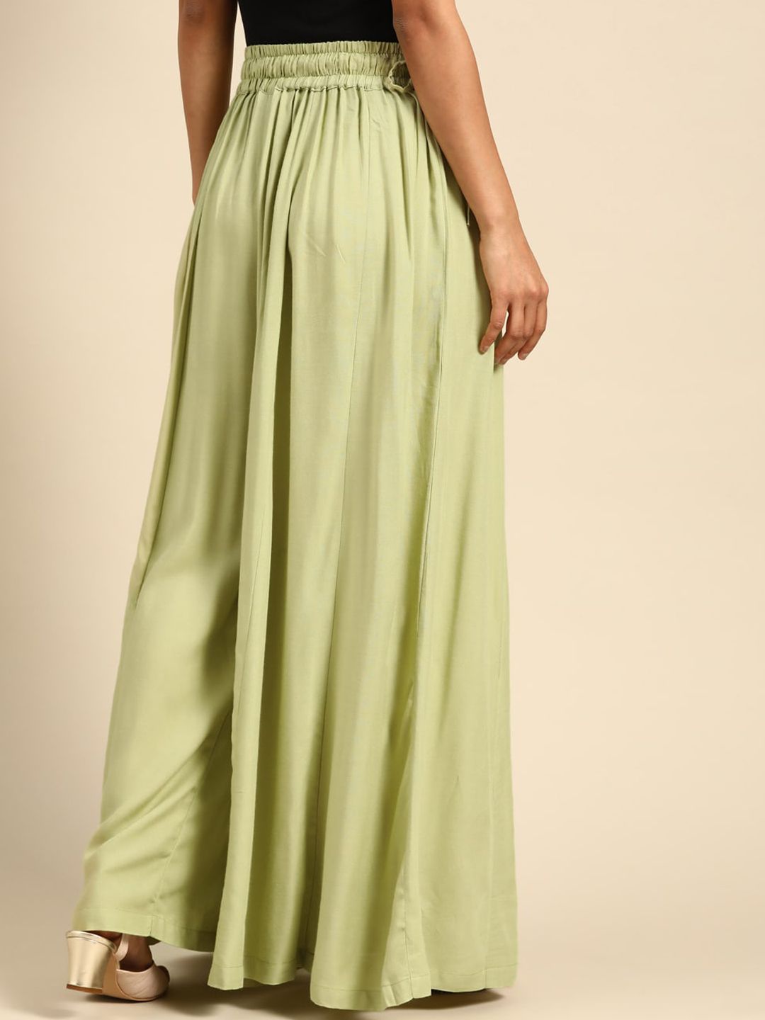 TAG 7 Women White & Green Solid Flared Palazzos