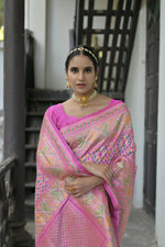Thumbnail for Vishnu Weaves Women's Baby-Pink Paithani Silk Saree with Blouse - Distacart