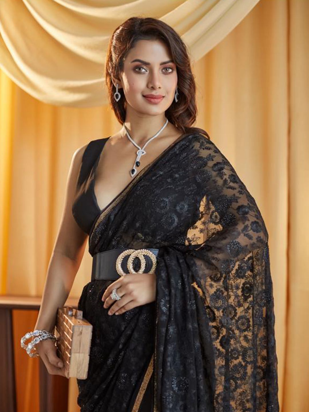 kasee Embellished Chikankari Pure Chiffon Saree - Distacart