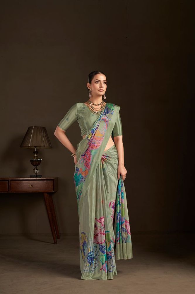 Hypnotex Ready-To-Wear Saree And Stitched Blouse-Green
