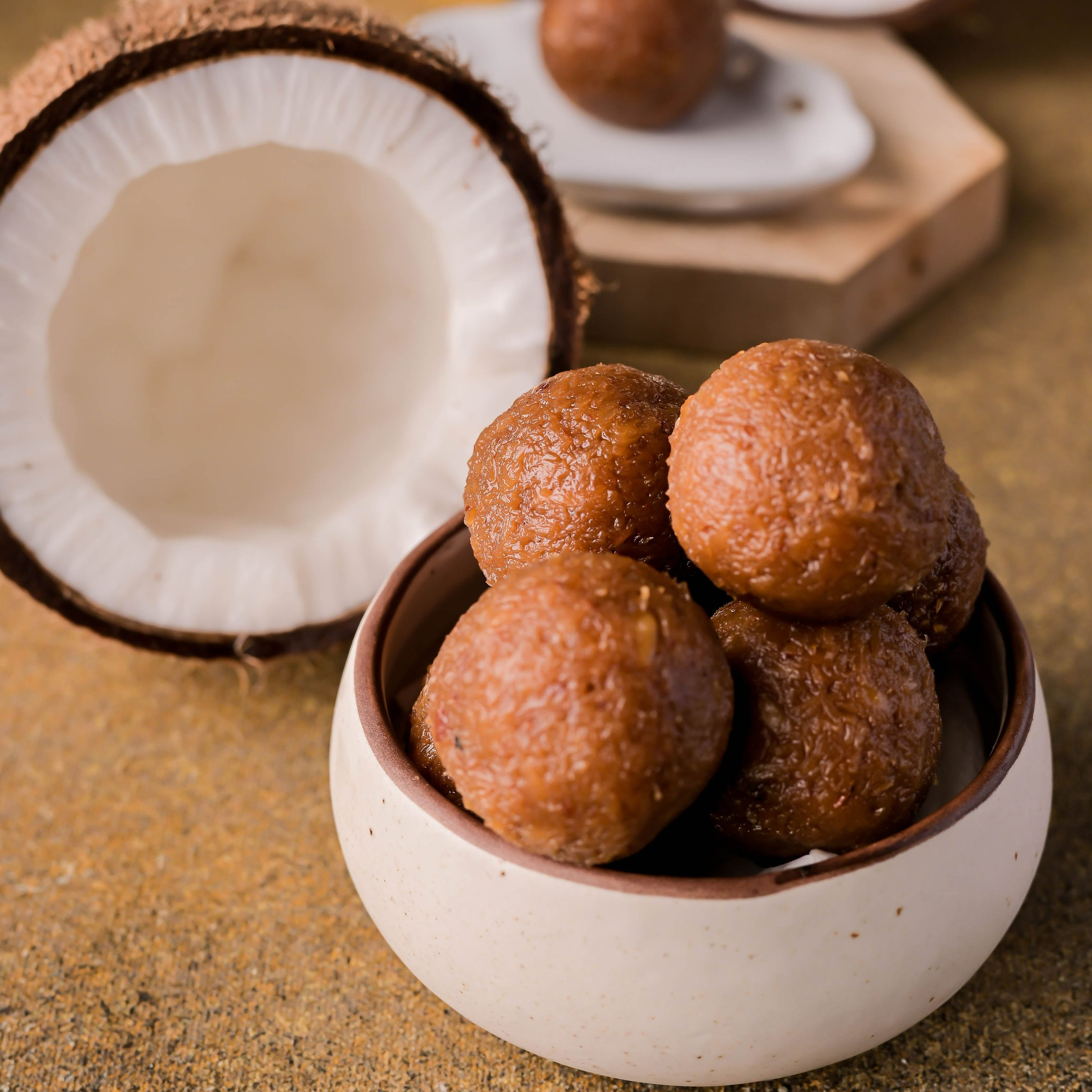 Vellanki Foods - Coconut Laddu / Kobbari Vundalu - Distacart