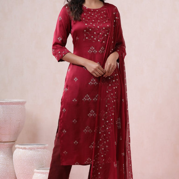 Juniper Women's Maroon Pure Silk Embellished Kurta Set - Distacart