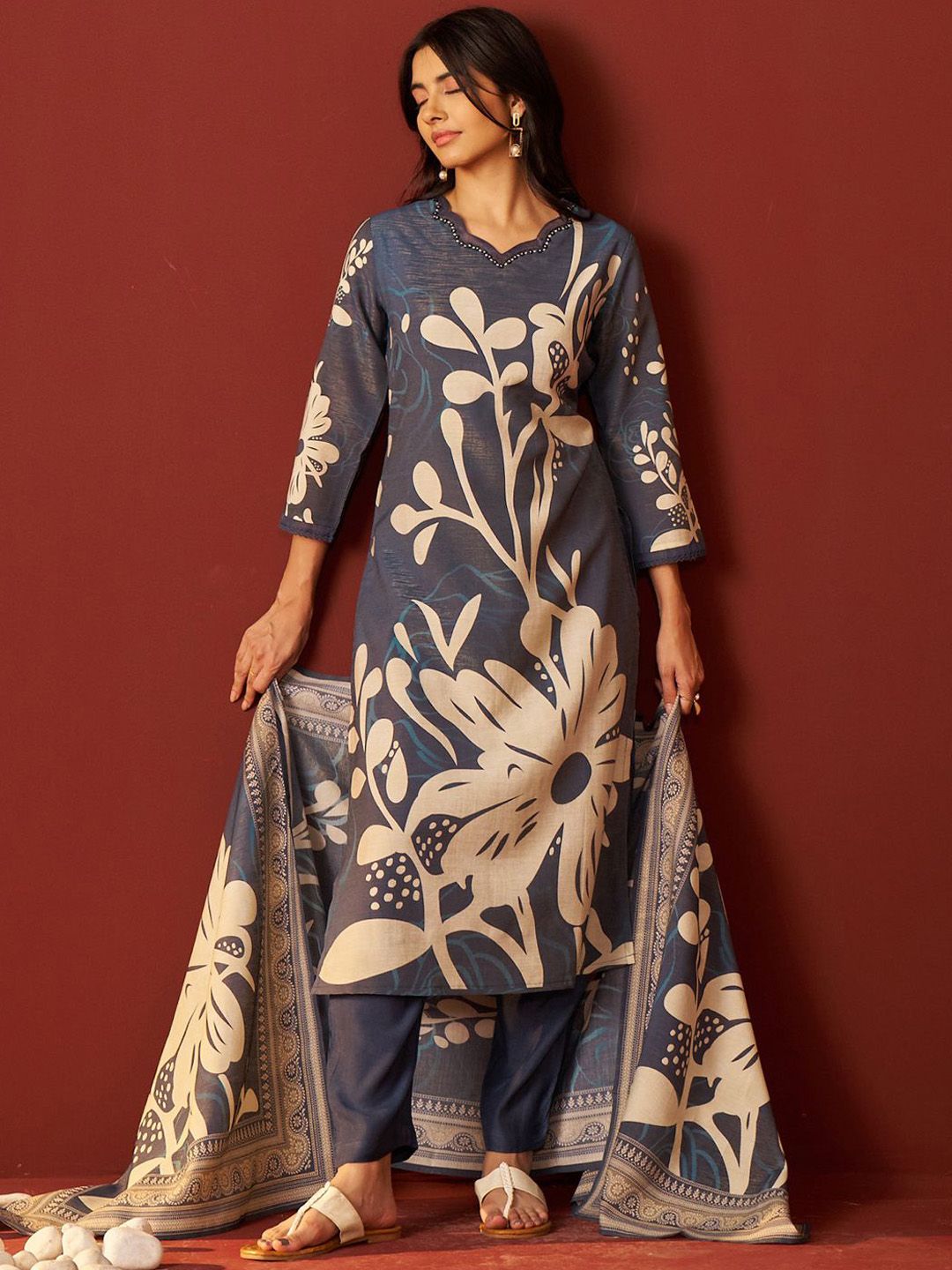 Indo Era Women Floral Printed Beads and Stones Kurta with Trousers & Dupatta Kurta Sets