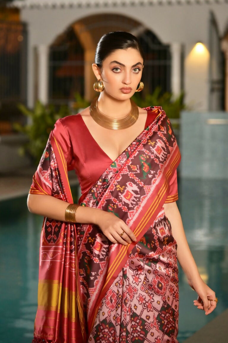 Vishnu Weaves Women's White Banarasi Silk Patola Printed Saree with Blouse