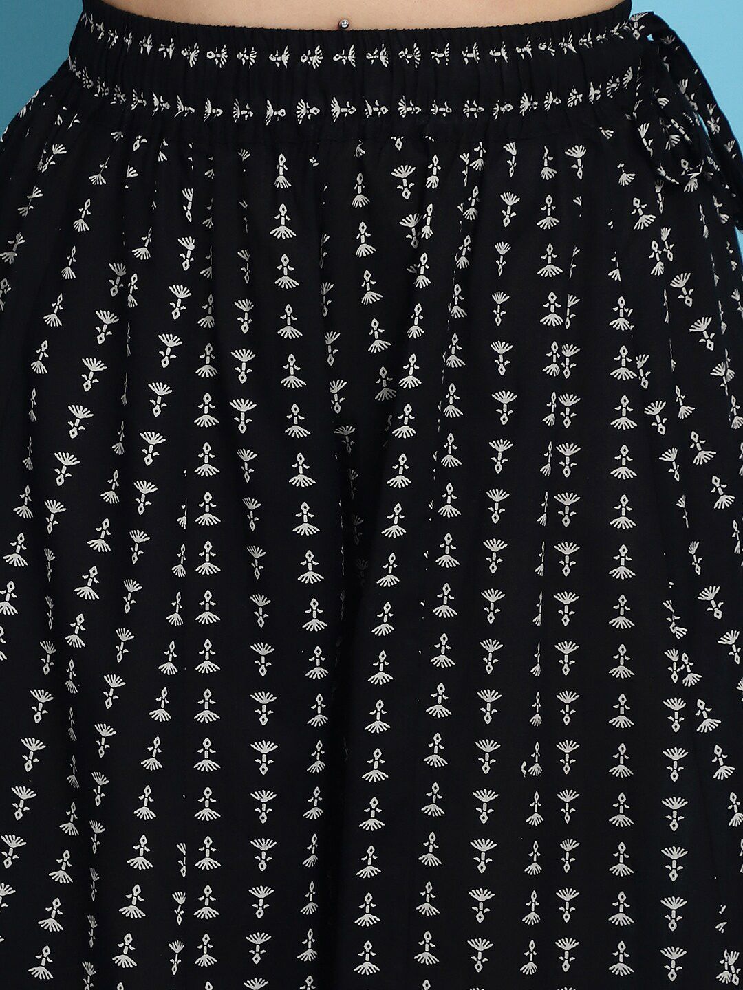 TAG 7 Women Floral Printed Flared Pure Cotton Palazzos