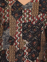 Thumbnail for Ode by House of Pataudi V Neck Printed Regular Chanderi Silk Kurta with Trousers - Distacart