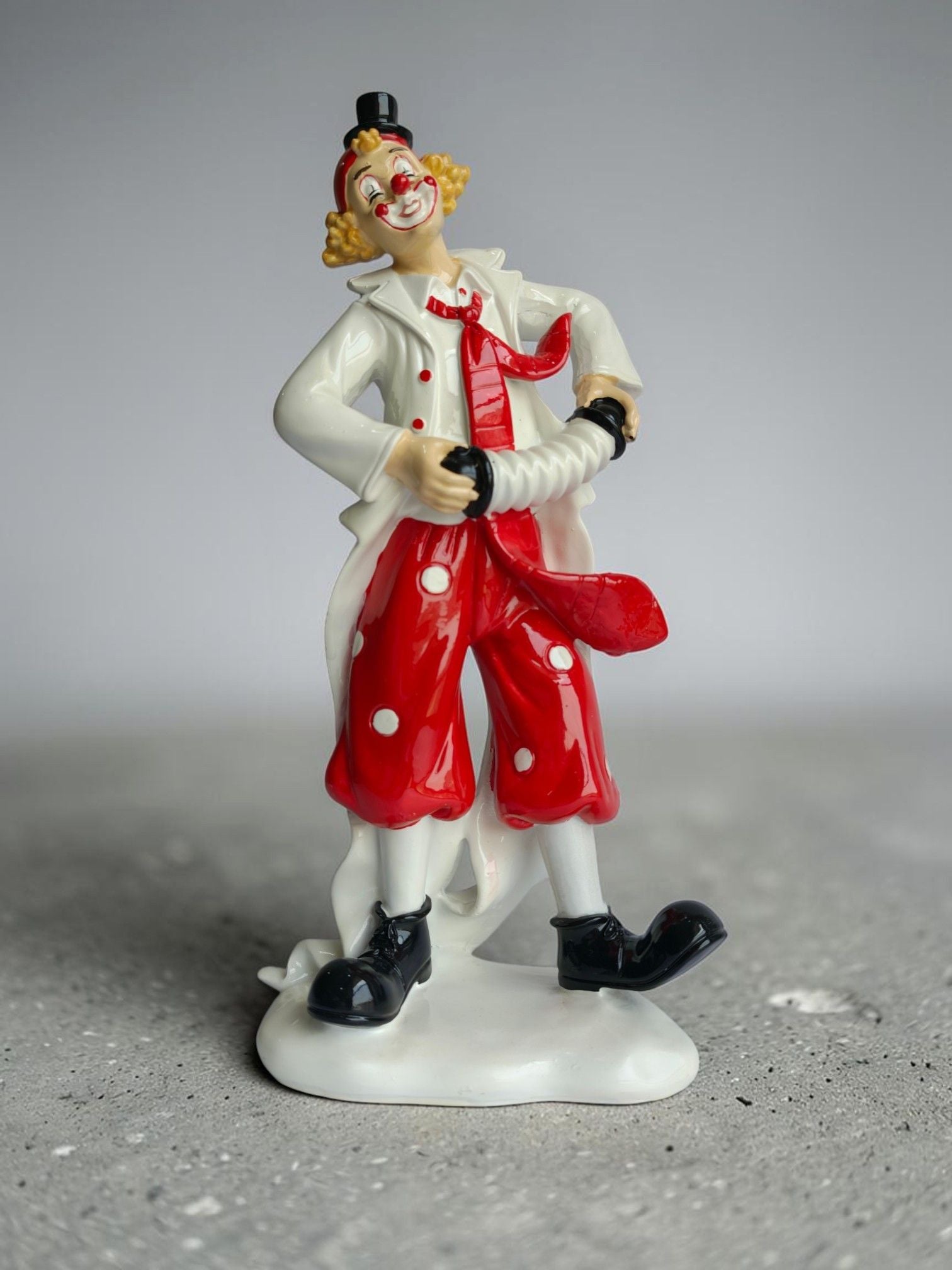 Sun Mun Decors Accordion Musician Clown Figurine