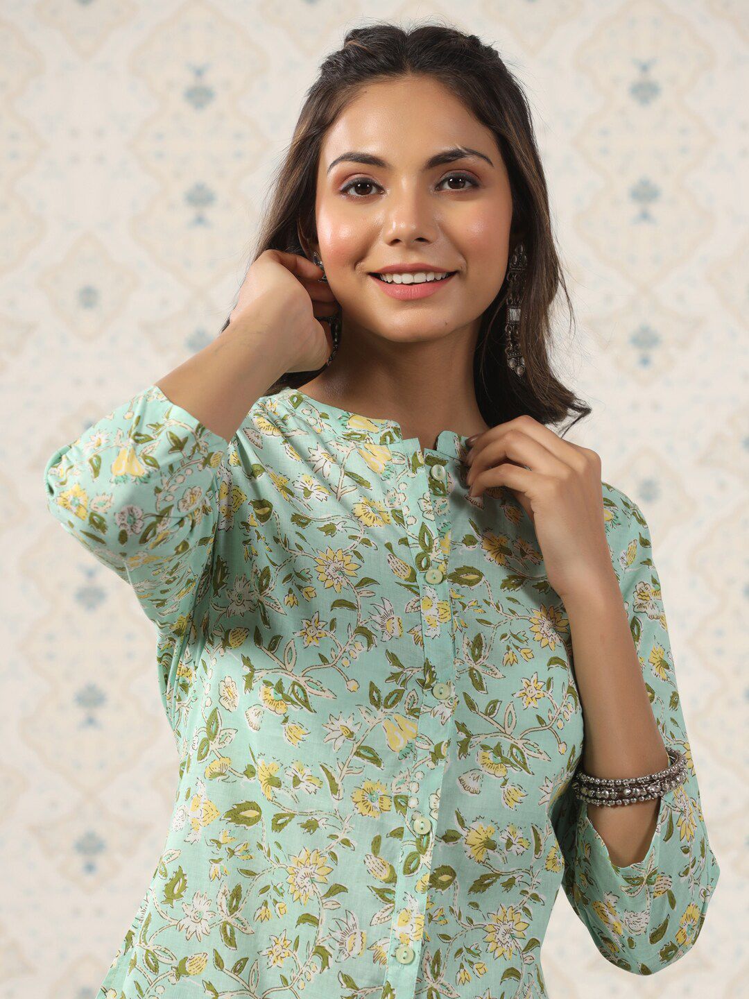 Ode by House of Pataudi Floral Printed Band Collar Pure Cotton Kurta - Distacart