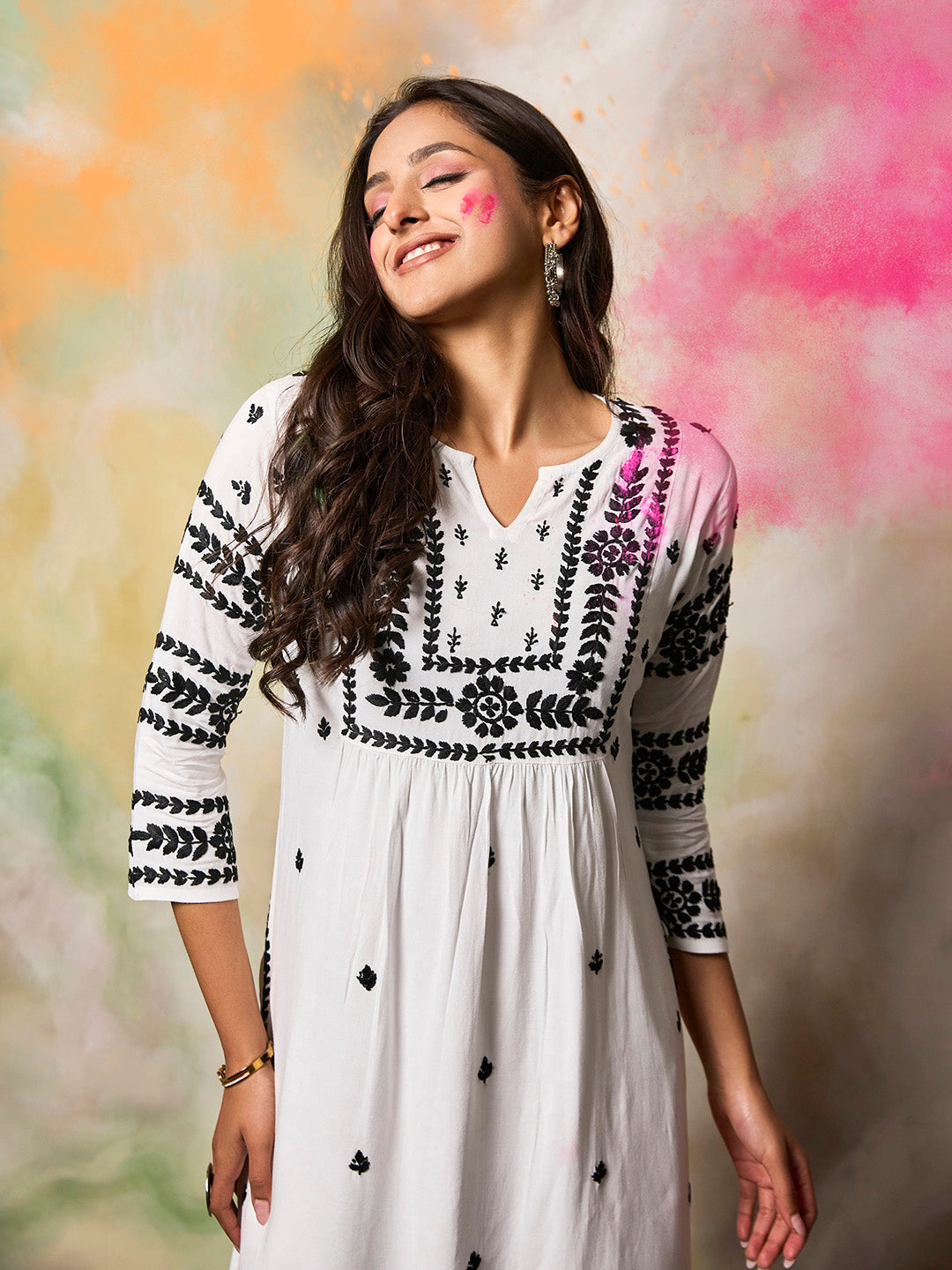 HOUSE OF KARI Notched Neck Floral Embroidered Chikankari Cotton Kurta - Distacart