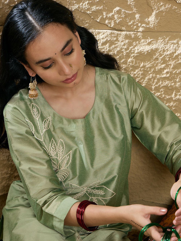 Indo Era Women Floral Embroidered Regular Thread Work Kurta with Trousers