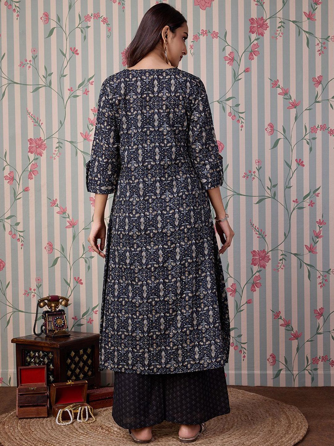 Ode by House of Pataudi Floral Printed Regular Pure Cotton A-Line Kurta With Trousers - Distacart