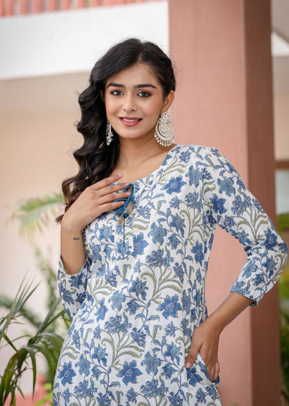 Kaajh Women's White Blue Floral Print Kurta Pant Set - Distacart