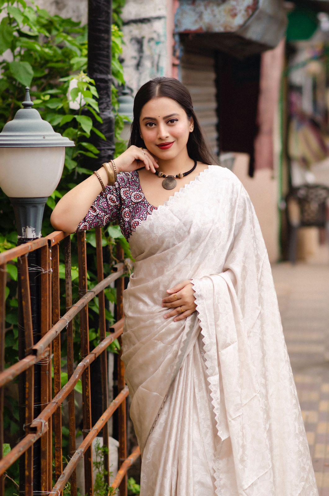 Grey Poly Silk Ethnic Motifs Saree with Unstitched Blouse - Hiral Fashion - Distacart