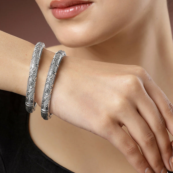 NVR Women's Set of 2 Silver-Toned German Silver Floral Oxidised Kada Bangle - Distacart