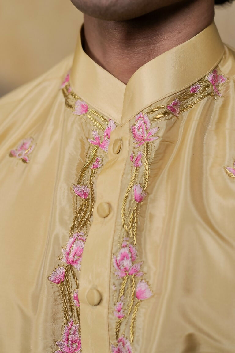 Semi Pattu Gold Padmajaal Kurta Set By Hilo Design