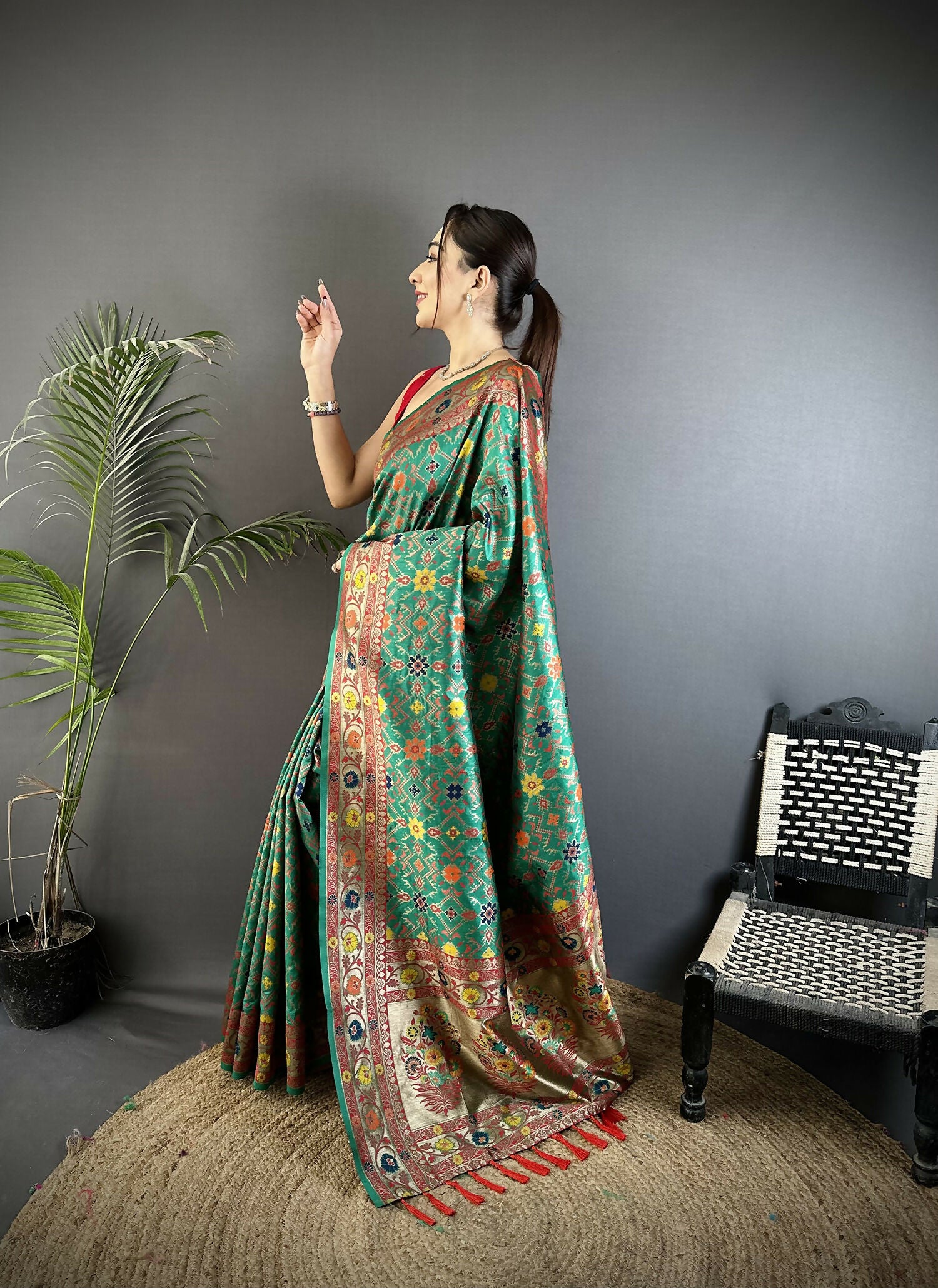 Joban Fashion Green Banarasi Soft Silk Woven Saree