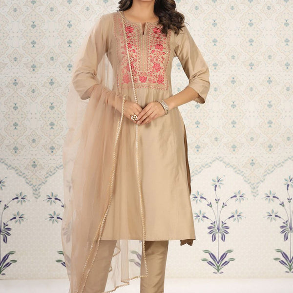 Ode by House of Pataudi Floral Yoke Design Sequinned Kurta with Trousers & Dupatta - Distacart