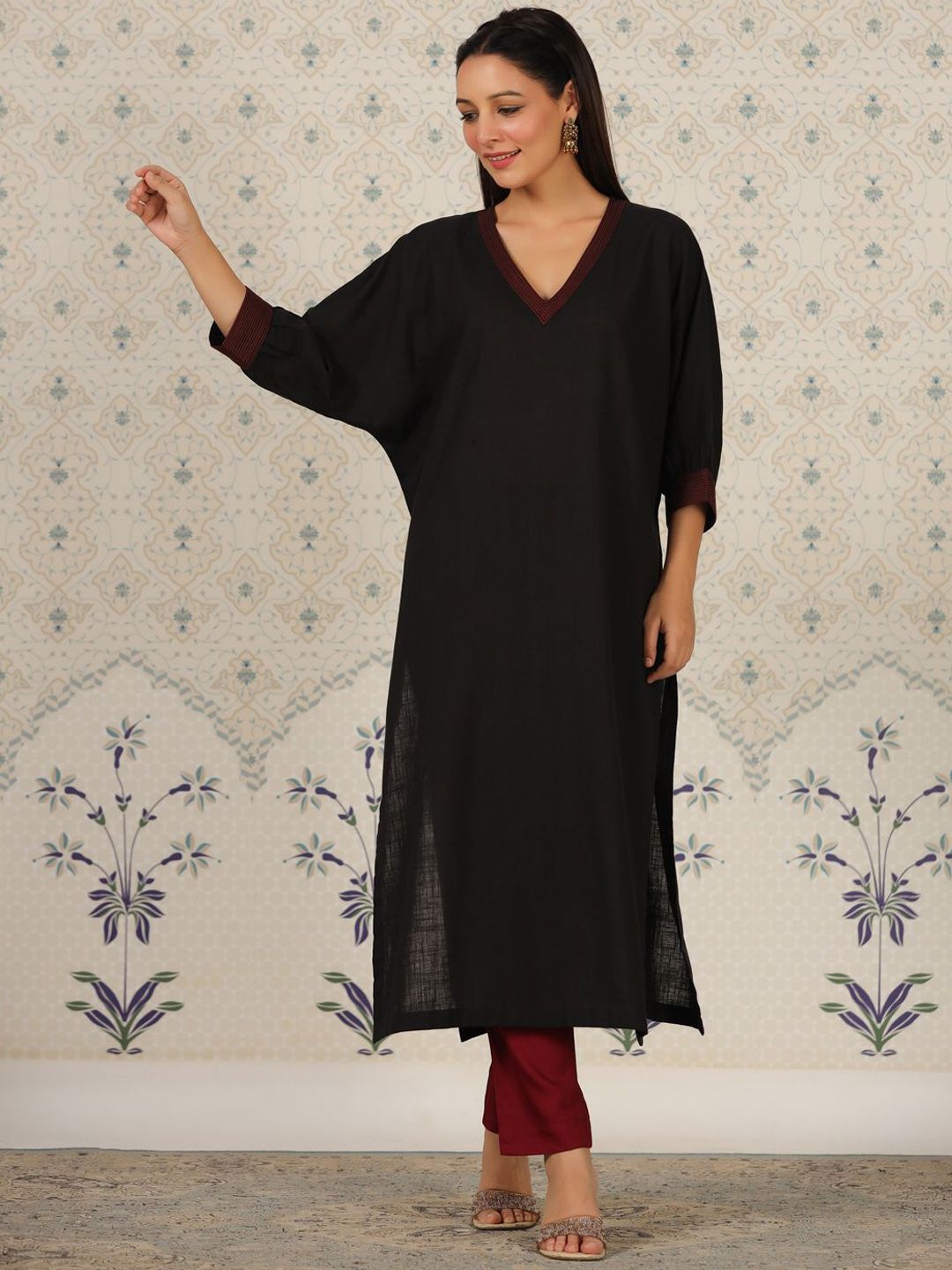 Ode by House of Pataudi V Neck Thread Work Kurta - Distacart