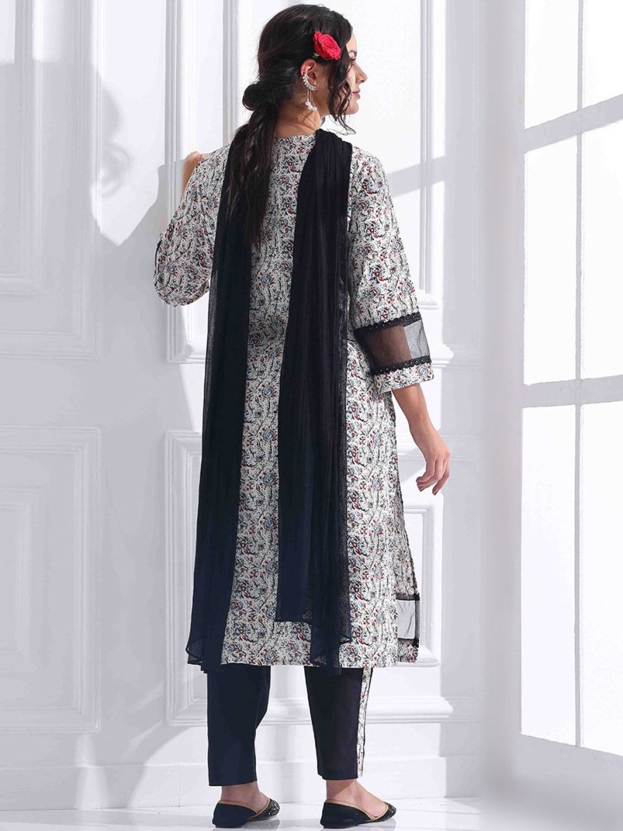 Anouk Women Floral Printed Kantha Work Pure Cotton Kurta with Trousers & With Dupatta