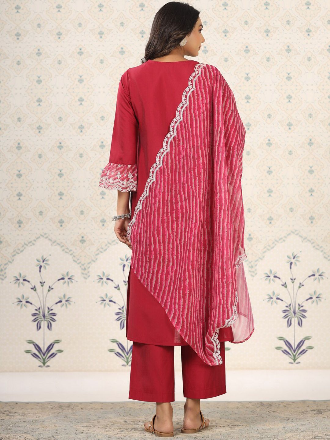 Ode by House of Pataudi Women Ethnic Motifs Yoke Design Regular Thread Work Kurta with Trousers & With - Distacart