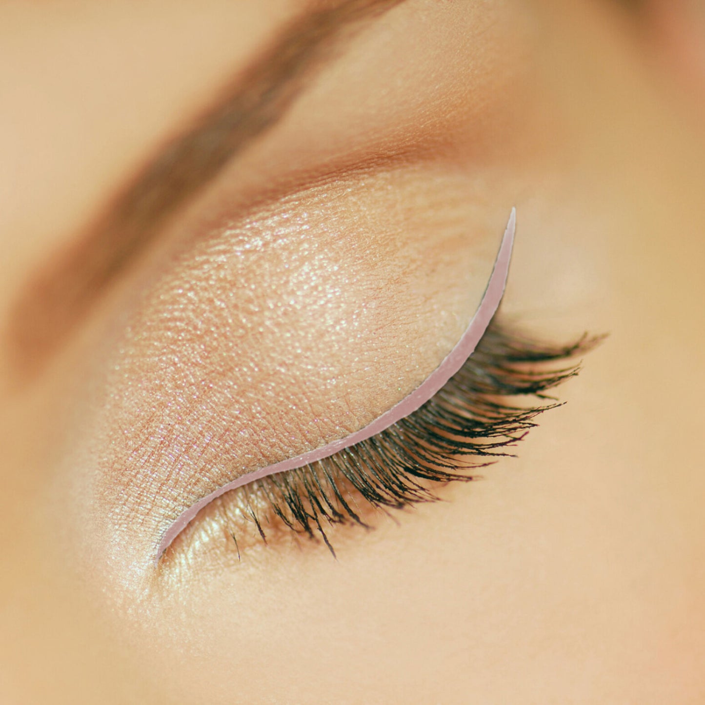 kinded liquid metallic eye liner pink pearl