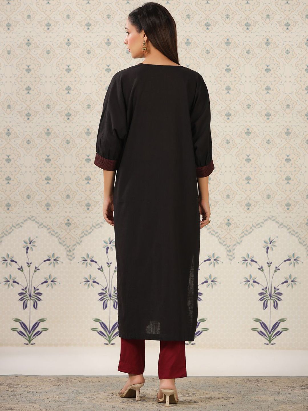 Ode by House of Pataudi V Neck Thread Work Kurta - Distacart