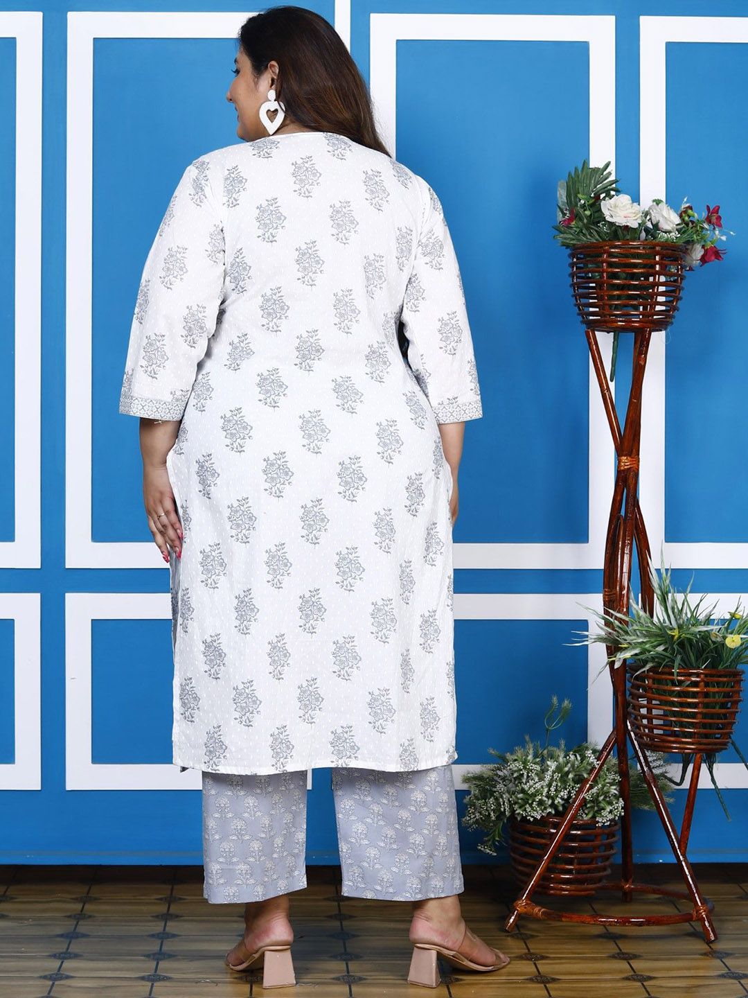 Swasti Plus Size Floral Printed Pure Cotton Kurta With Palazzos & Dupatta - Distacart