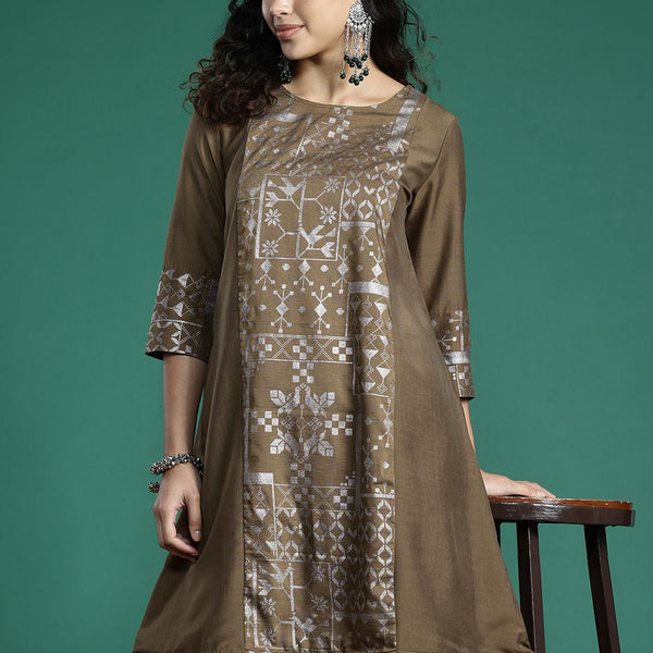 Sangria Foil Print Gotta Patti Panelled Kurta Set - Distacart