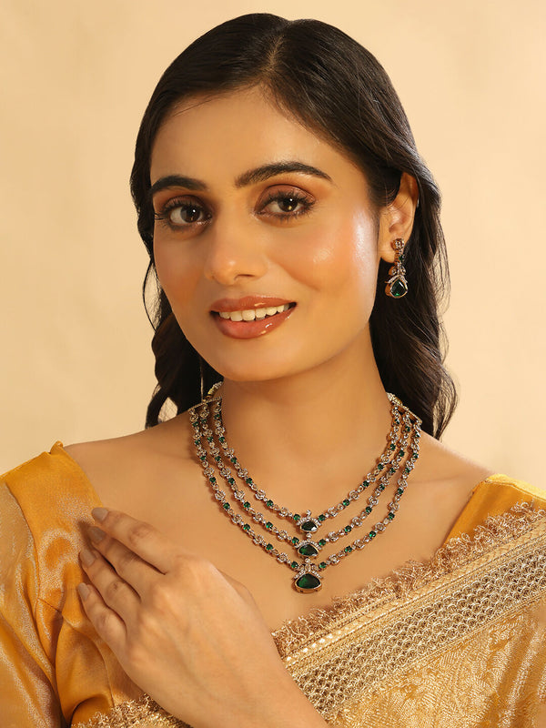 Nuyug 18K Gold Plated Emerald Elysian Layered Necklace Set