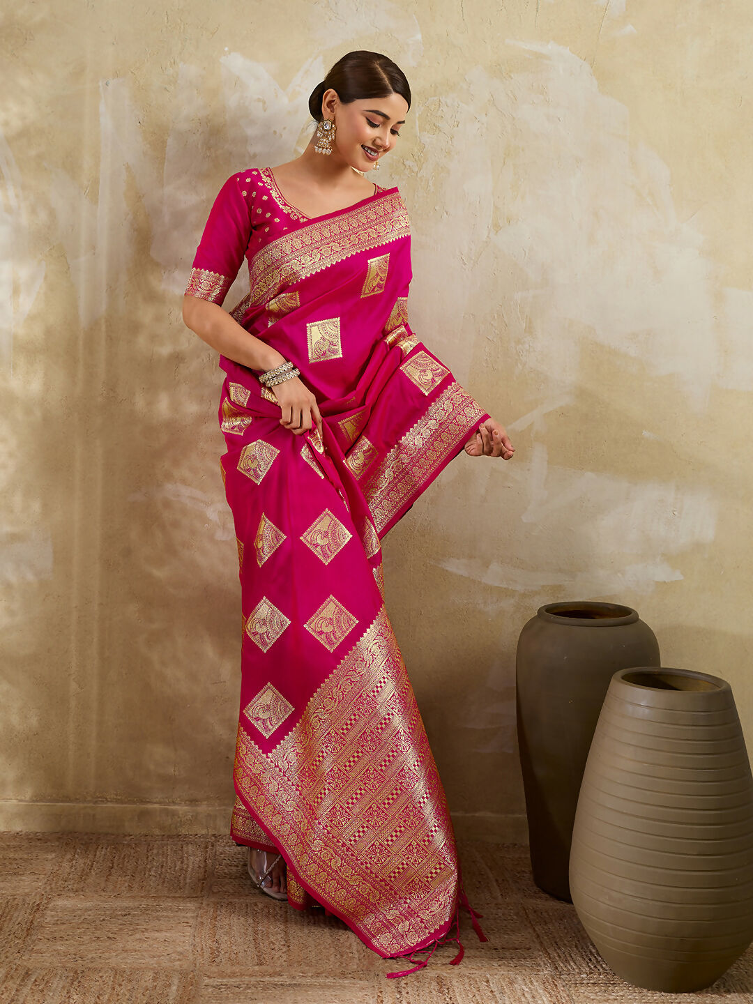 Shree Shyam Fashion Magenta Silk Blend Saree - Distacart