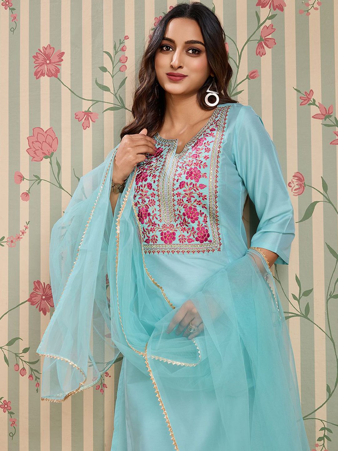 Ode by House of Pataudi Floral Embroidered Notch Neck Kurta With Trousers And Dupatta - Distacart